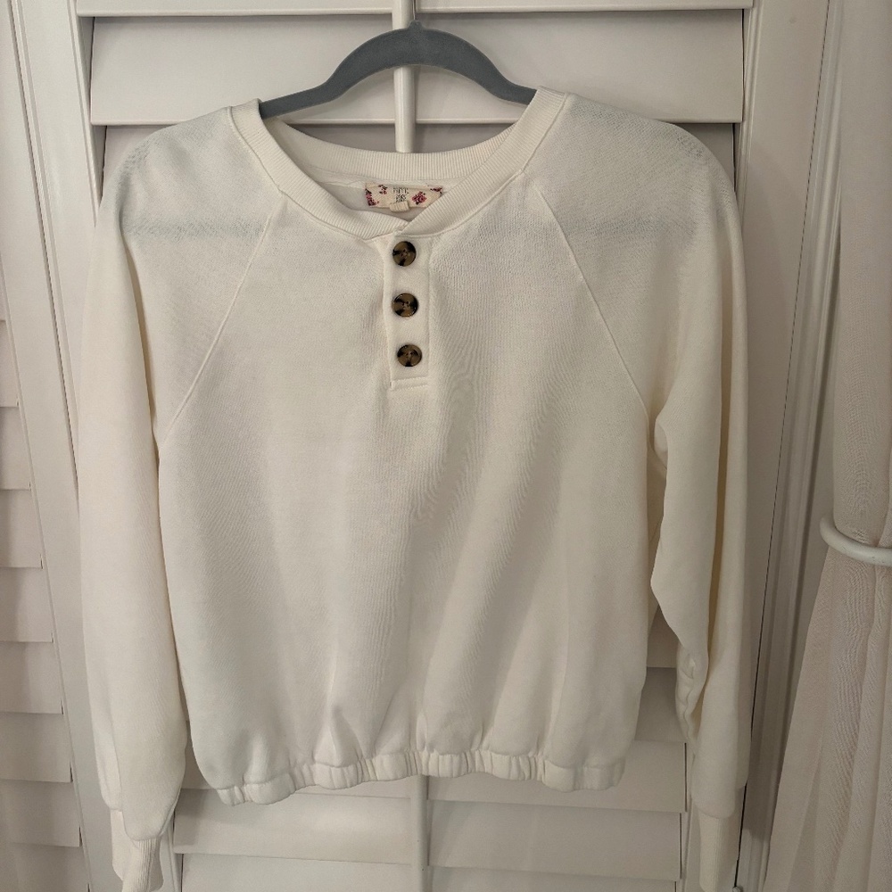 Super soft cropped white sweatshirt with button detail